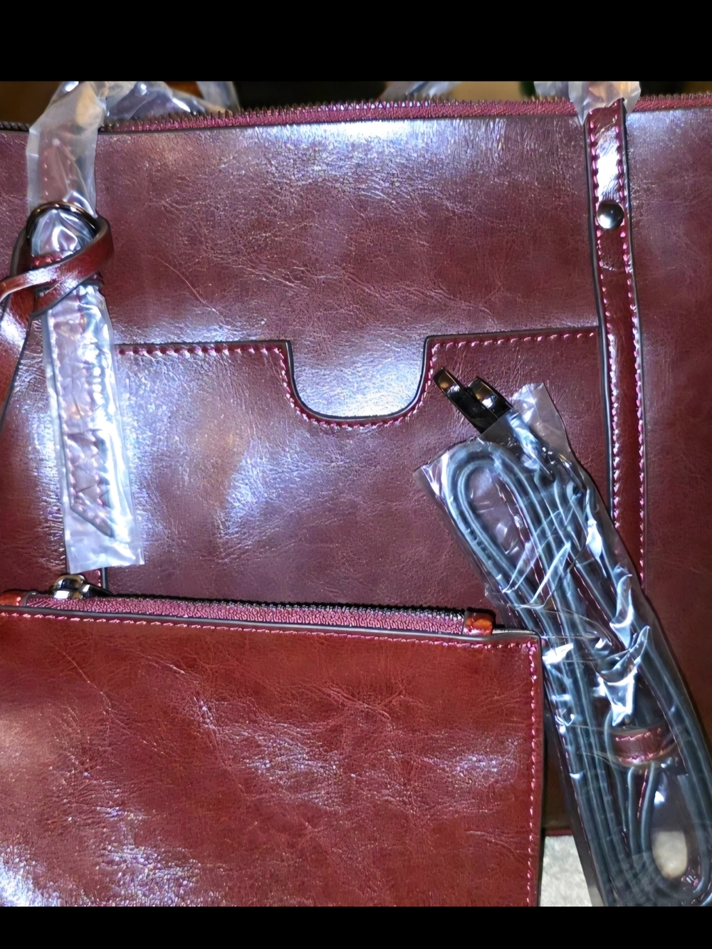 ​NWT BO Leather 8-Pocket Organizational Travel Tote Set ​Includes Wristlet&Cover